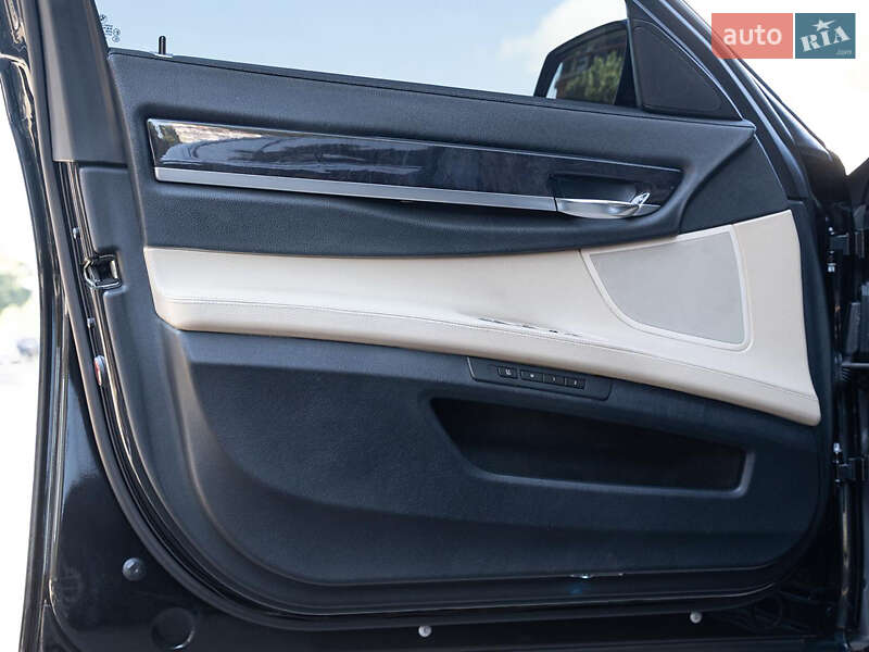 Седан BMW 7 Series 2009 в Одесі