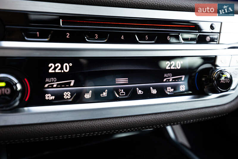 Седан BMW 7 Series 2022 в Києві