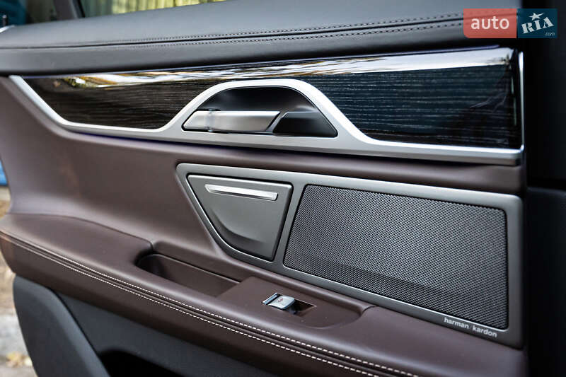 Седан BMW 7 Series 2022 в Києві