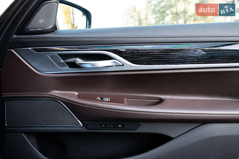 Седан BMW 7 Series 2022 в Києві