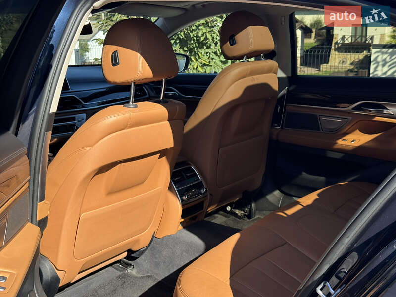 Седан BMW 7 Series 2016 в Тернополе фото 30 Седан BMW 7 Series 2016 в Тернополе