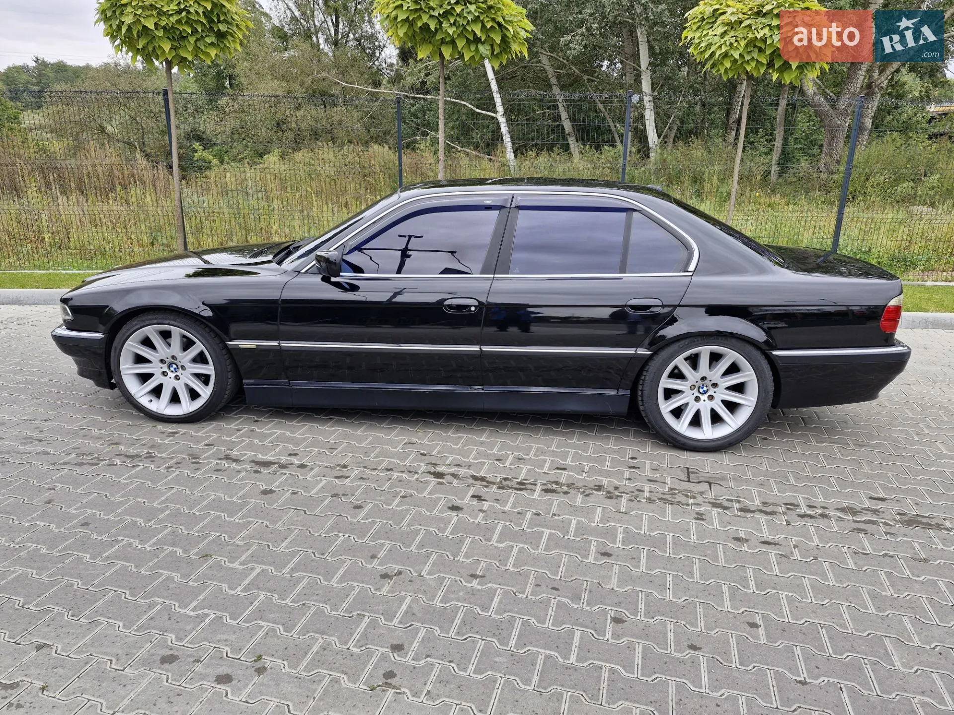 BMW 7 Series 2001