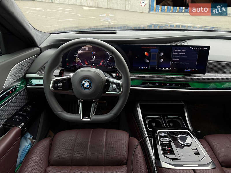 Седан BMW 7 Series 2024 в Киеве