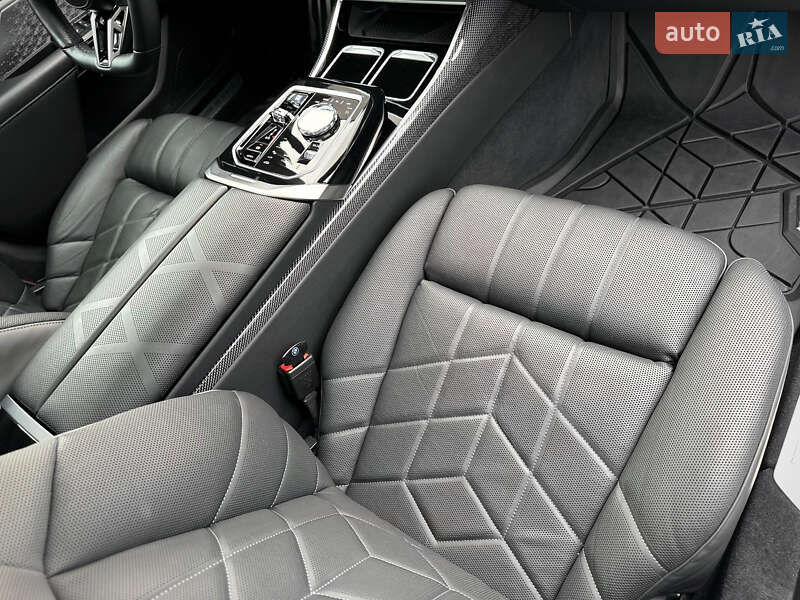 Седан BMW 7 Series 2023 в Києві фото 60 Седан BMW 7 Series 2023 в Києві