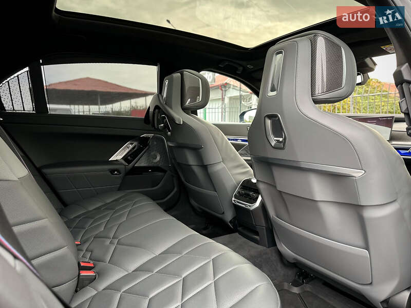Седан BMW 7 Series 2023 в Києві фото 88 Седан BMW 7 Series 2023 в Києві