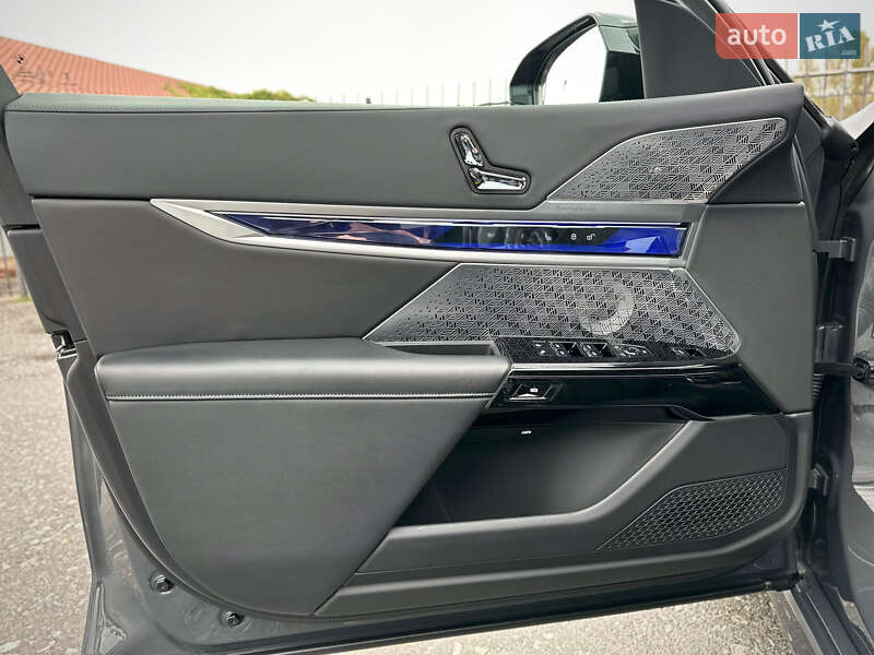 Седан BMW 7 Series 2023 в Києві фото 41 Седан BMW 7 Series 2023 в Києві