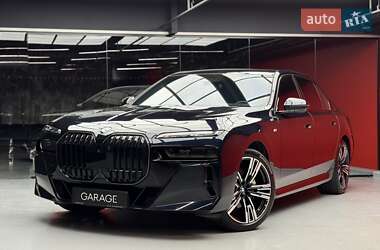 Седан BMW 7 Series 2023 в Киеве