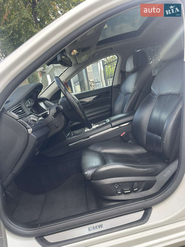 Седан BMW 7 Series 2010 в Киеве фото 8 Седан BMW 7 Series 2010 в Киеве