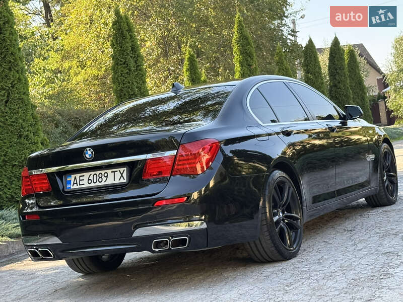 Седан BMW 7 Series 2009 в Днепре