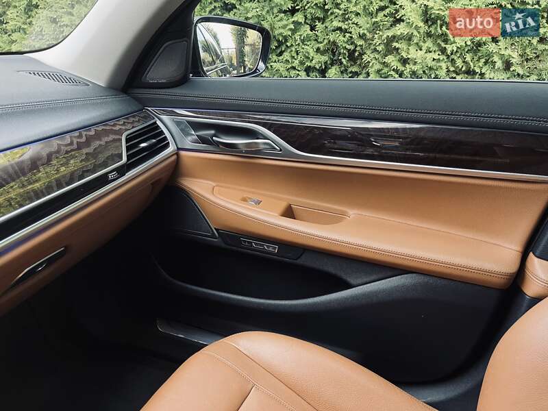 Седан BMW 7 Series 2017 в Запоріжжі