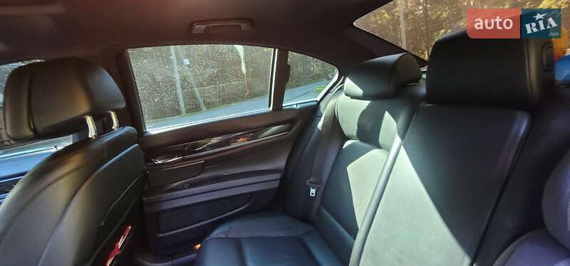 Седан BMW 7 Series 2013 в Трускавце