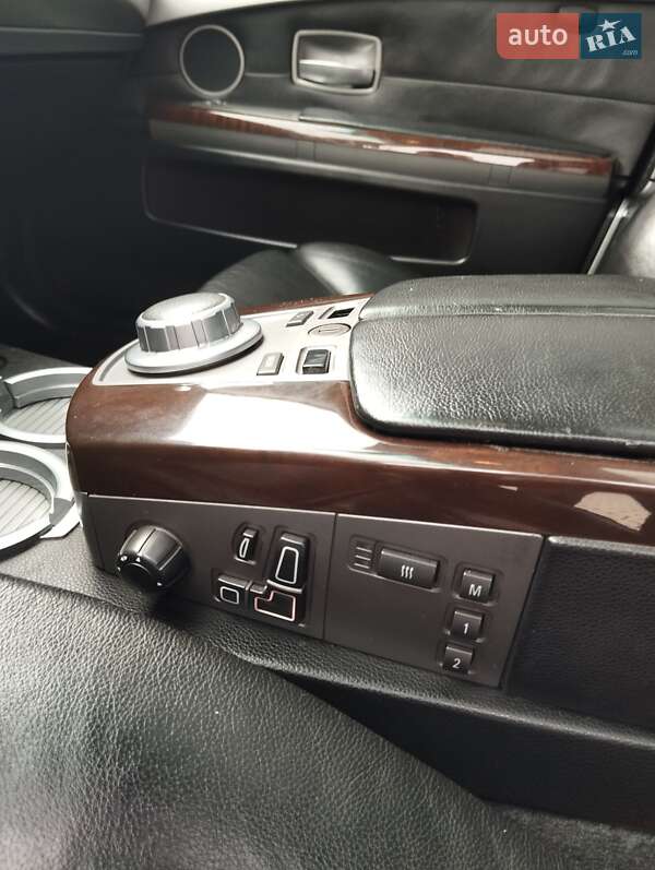 Седан BMW 7 Series 2006 в Луцке