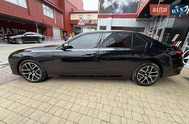 Седан BMW 7 Series 2024 в 
