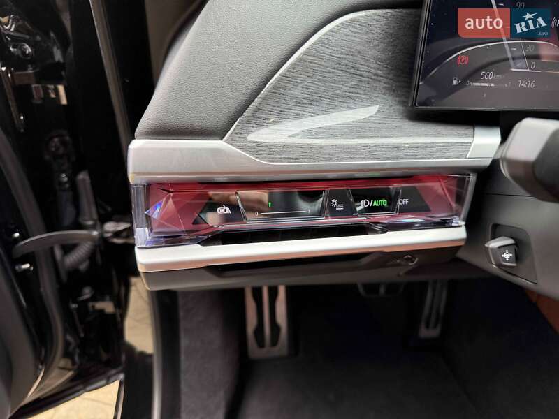 Седан BMW 7 Series 2024 в Львове