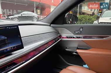 Седан BMW 7 Series 2024 в 