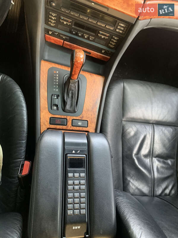 Седан BMW 7 Series 1996 в Днепре