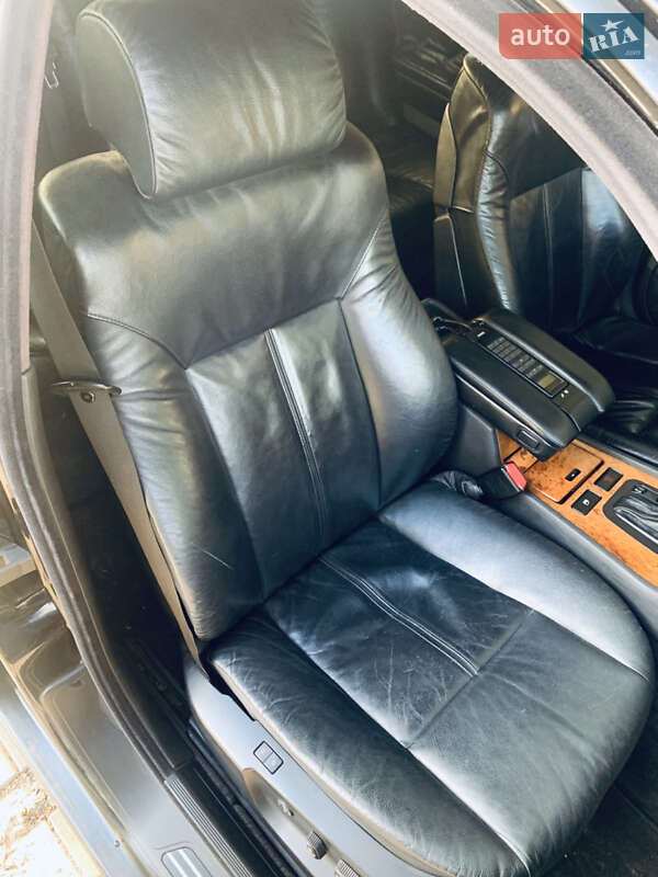 Седан BMW 7 Series 1996 в Днепре