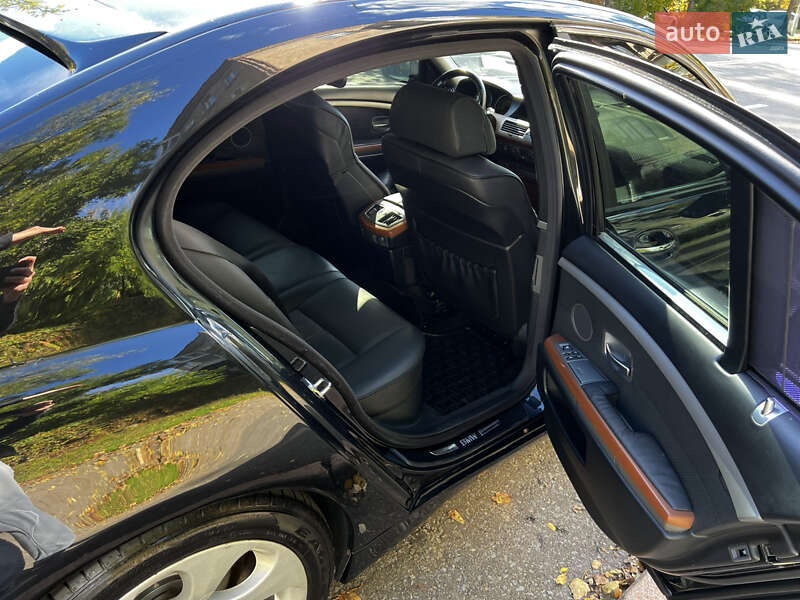 Седан BMW 7 Series 2004 в Києві