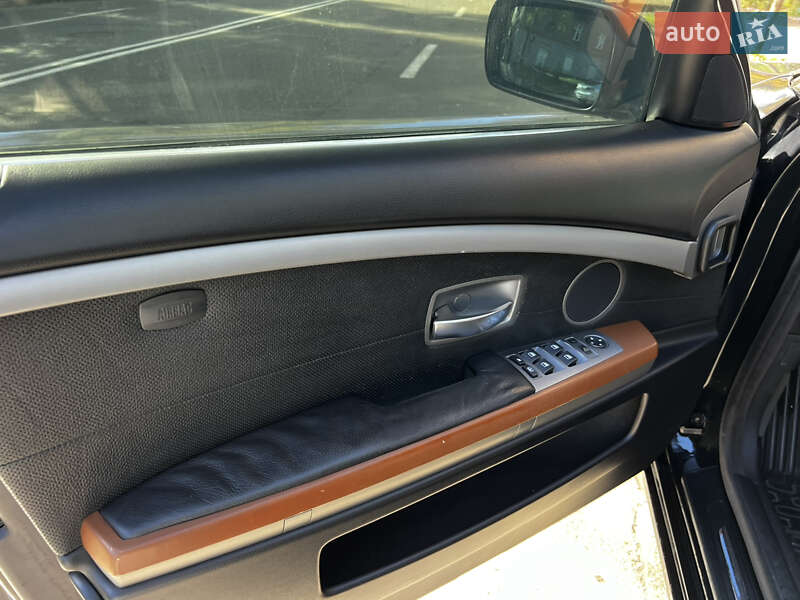 Седан BMW 7 Series 2004 в Києві