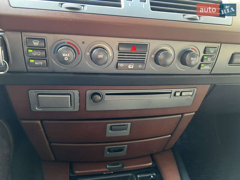Седан BMW 7 Series 2004 в Києві