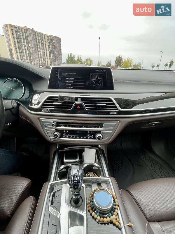 Седан BMW 7 Series 2016 в Черкасах