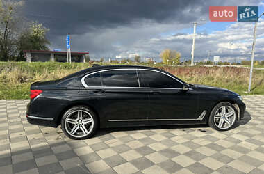 Седан BMW 7 Series 2016 в 