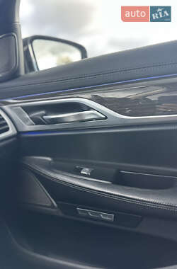 Седан BMW 7 Series 2016 в 