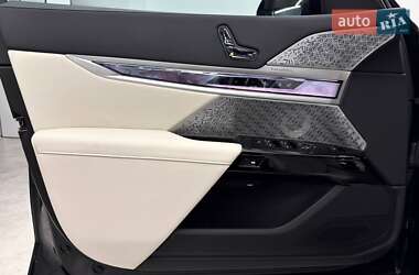 Седан BMW 7 Series 2025 в 