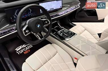 Седан BMW 7 Series 2025 в 
