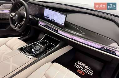 Седан BMW 7 Series 2025 в 
