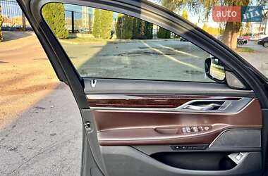 Седан BMW 7 Series 2022 в 