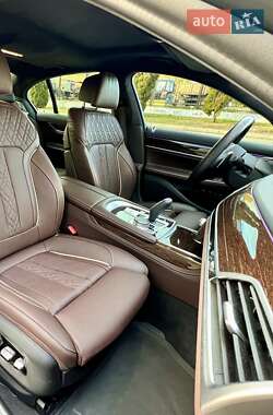 Седан BMW 7 Series 2022 в 