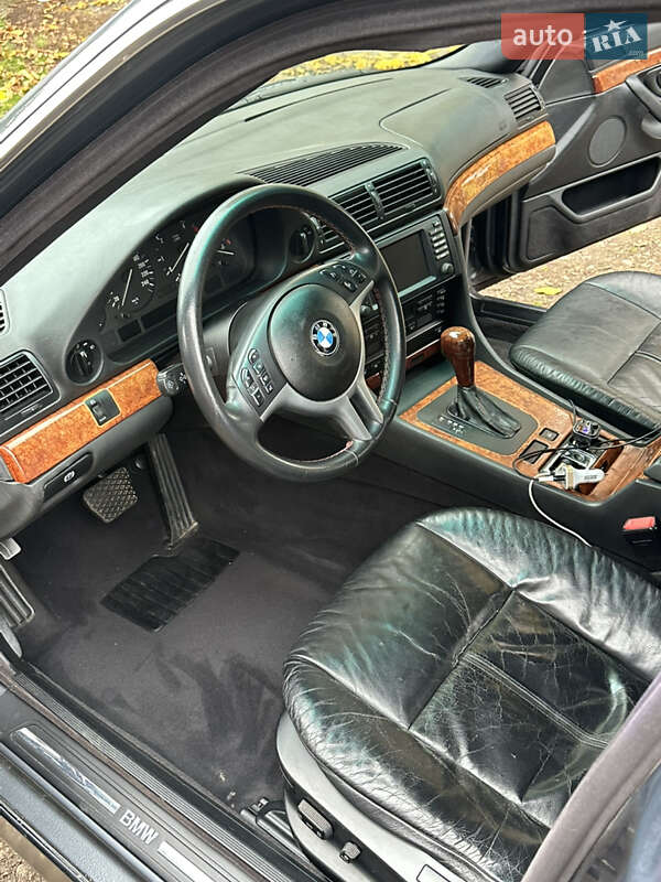 Седан BMW 7 Series 2000 в Черновцах