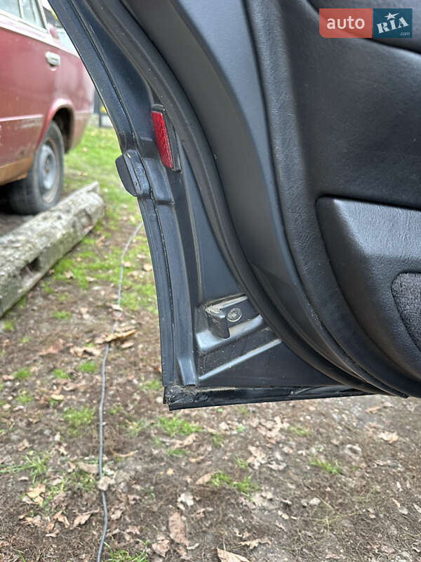 Седан BMW 7 Series 2000 в Черновцах