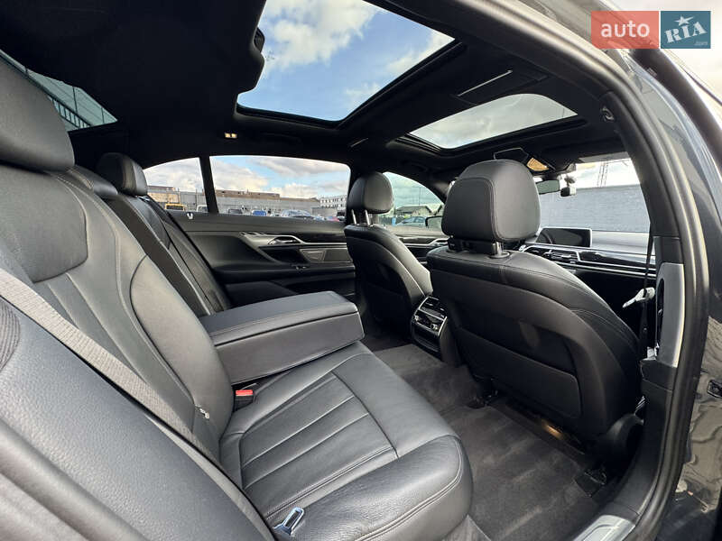 Седан BMW 7 Series 2016 в Ивано-Франковске