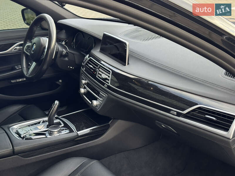 Седан BMW 7 Series 2016 в Ивано-Франковске