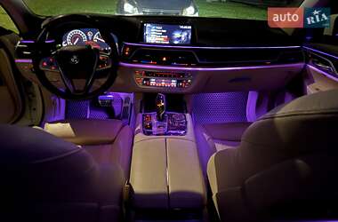 Седан BMW 7 Series 2016 в 
