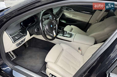 Седан BMW 7 Series 2019 в 