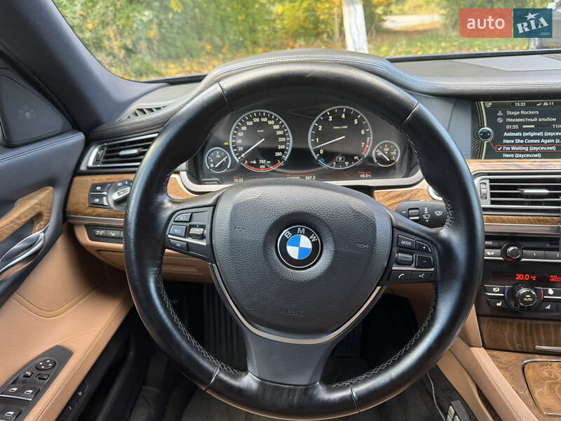 Седан BMW 7 Series 2010 в Луцке