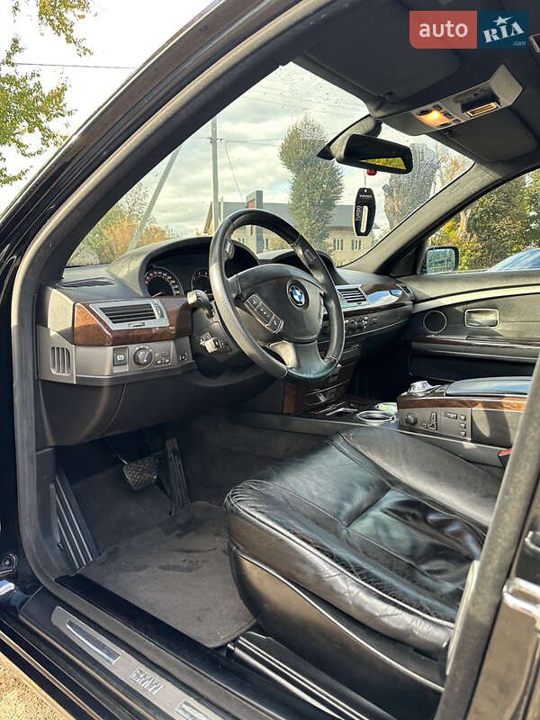 Седан BMW 7 Series 2003 в Радивилове