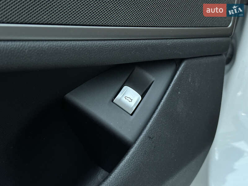 Седан BMW 7 Series 2017 в Одесі