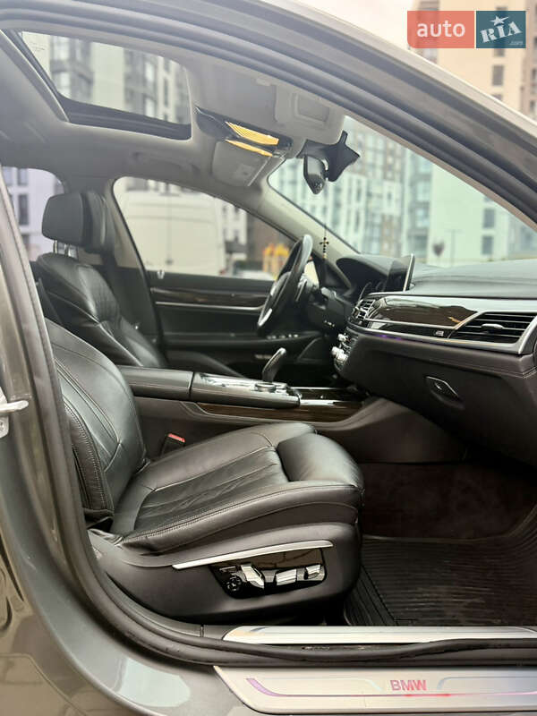 Седан BMW 7 Series 2015 в Луцьку фото 25 Седан BMW 7 Series 2015 в Луцьку