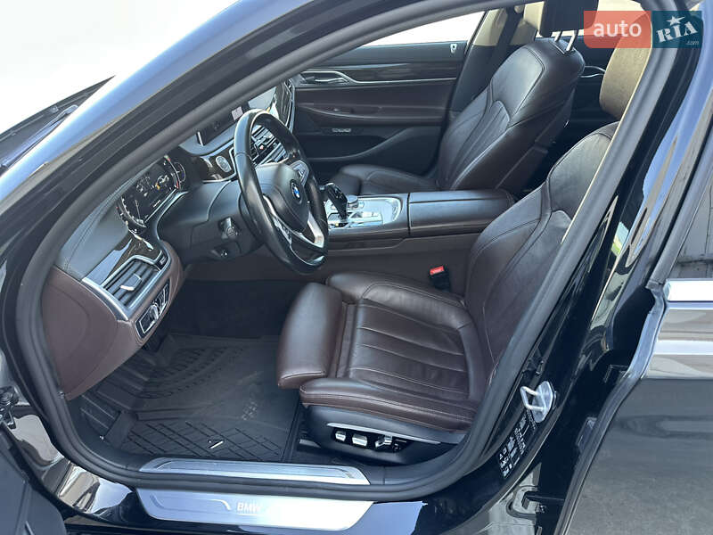 Седан BMW 7 Series 2016 в Киеве