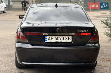 Седан BMW 7 Series 2004 в  фото 12 Седан BMW 7 Series 2004 в