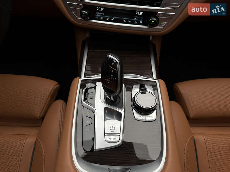 Седан BMW 7 Series 2020 в Киеве фото 23 Седан BMW 7 Series 2020 в Киеве