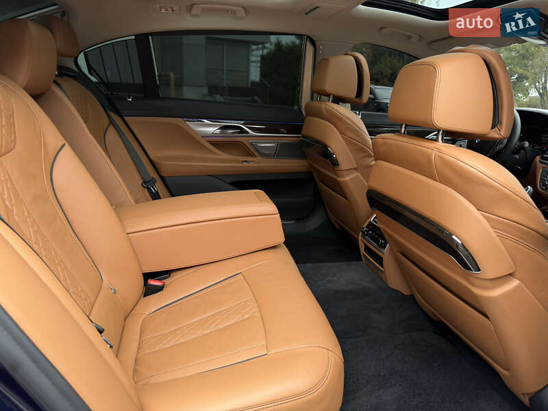 Седан BMW 7 Series 2020 в Киеве фото 25 Седан BMW 7 Series 2020 в Киеве