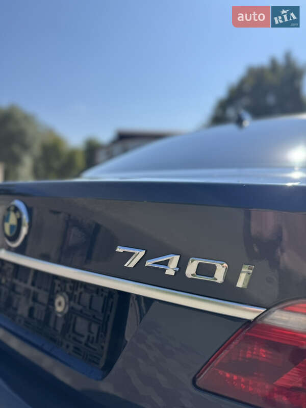 Седан BMW 7 Series 2006 в Городенке