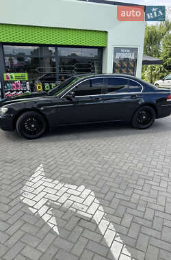 Седан BMW 7 Series 2005 в  фото 5 Седан BMW 7 Series 2005 в