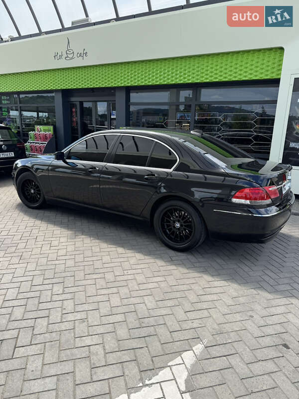 Седан BMW 7 Series 2005 в Мукачево