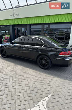 Седан BMW 7 Series 2005 в  фото 6 Седан BMW 7 Series 2005 в
